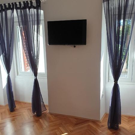 Apartman P-E Pula Dış mekan fotoğraf