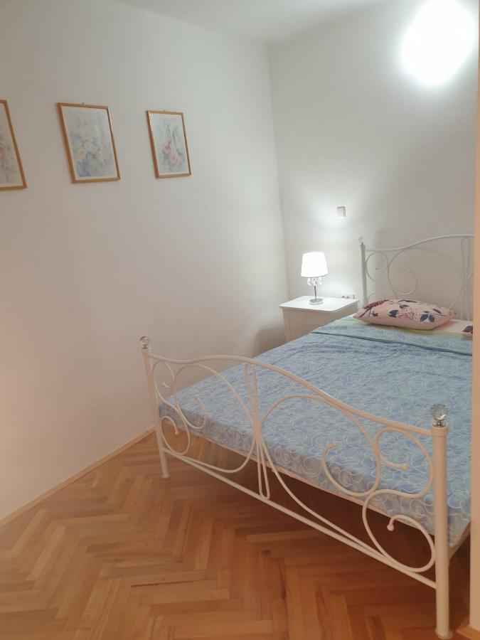 Apartman P-E Pula Dış mekan fotoğraf