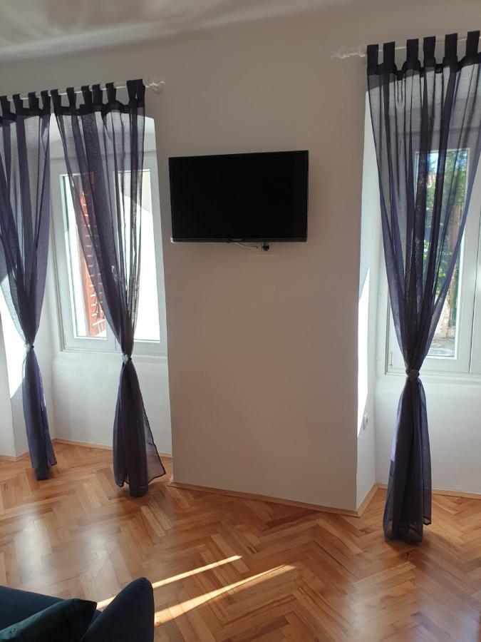 Apartman P-E Pula Dış mekan fotoğraf