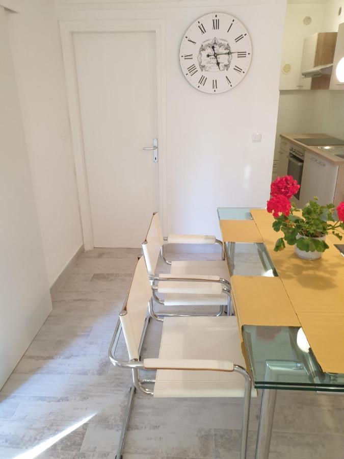 Apartman P-E Pula Dış mekan fotoğraf